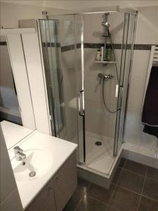 For rent Issy-les-moulineaux 1 room 28 m2 Hauts de Seine (92130) photo 3