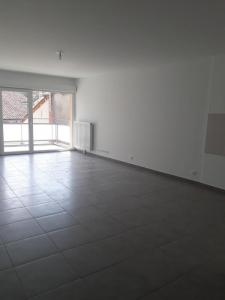 Annonce Location 4 pi�ces Appartement Buellas 01