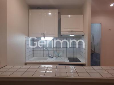 For rent Grenoble 1 room 25 m2 Isere (38000) photo 0