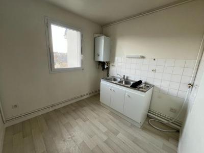 For sale Laval 3 rooms 66 m2 Mayenne (53000) photo 4