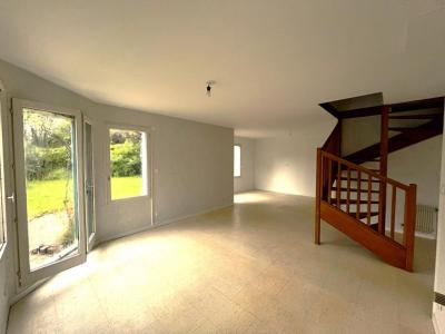 For sale Angers 5 rooms 104 m2 Maine et loire (49000) photo 2