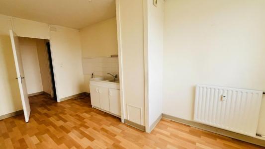 For sale Angers 3 rooms 68 m2 Maine et loire (49000) photo 4