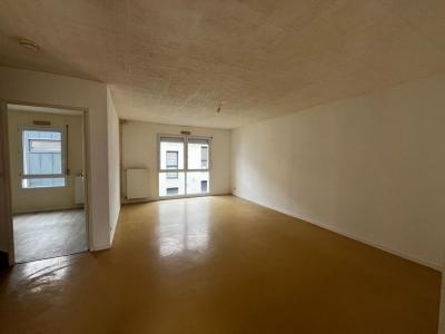 For sale Angers 4 rooms 88 m2 Maine et loire (49000) photo 2
