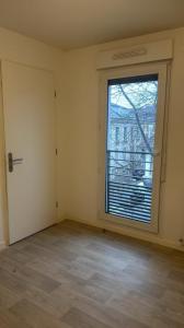 For rent Mantes-la-jolie 2 rooms 45 m2 Yvelines (78200) photo 3