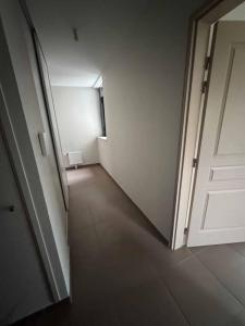 Louer Appartement Saint-julien-les-villas 805 euros