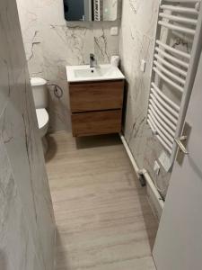 For rent Bordeaux 1 room 45 m2 Gironde (33000) photo 1