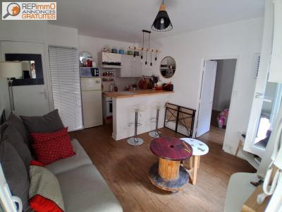For rent Rochelle 2 rooms 27 m2 Charente maritime (17000) photo 0