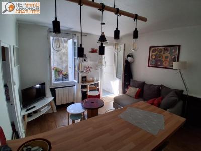 For rent Rochelle 2 rooms 27 m2 Charente maritime (17000) photo 1