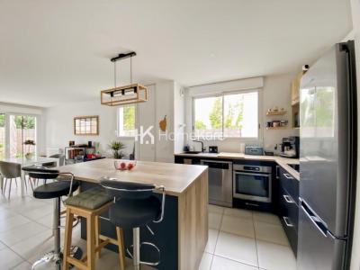 For sale Villenave-d'ornon 4 rooms 90 m2 Gironde (33140) photo 1