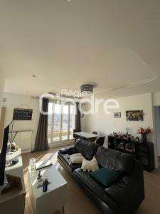 For rent Lyon-7eme-arrondissement 4 rooms 70 m2 Rhone (69007) photo 0