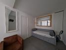 Location Appartement Paris-9eme-arrondissement  16 m2