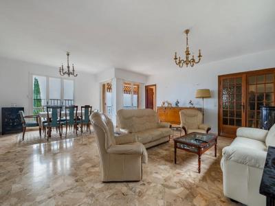 Acheter Maison 200 m2 Saint-laurent-du-var