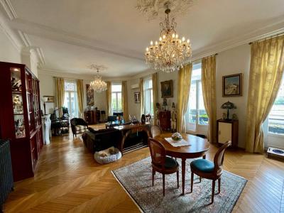 For sale Toulon 4 rooms 152 m2 Var (83000) photo 0