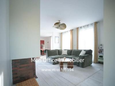 For sale Evry 5 rooms 124 m2 Essonne (91000) photo 2