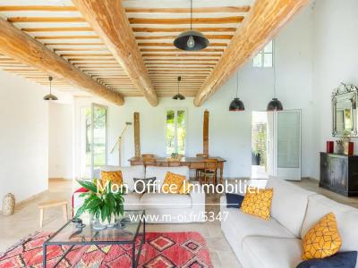 Acheter Maison 354 m2 Mazan