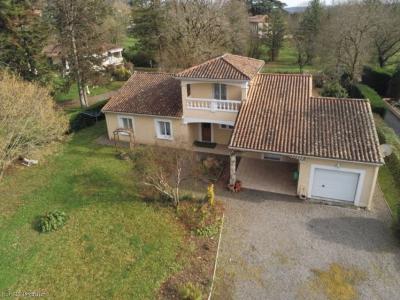 For sale Chabanais CONFOLENS 6 rooms 165 m2 Charente (16150) photo 0