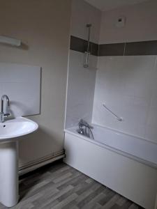 For rent Candes-saint-martin 3 rooms 66 m2 Indre et loire (37500) photo 1