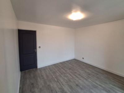For rent Corbeil-essonnes 3 rooms 60 m2 Essonne (91100) photo 3