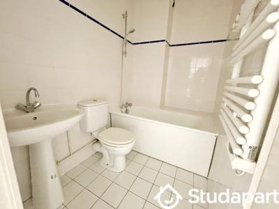 For rent Paris-10eme-arrondissement 1 room 31 m2 Paris (75010) photo 2