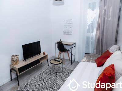 Louer Appartement 9 m2 Marignane