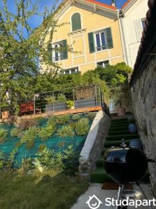 For rent Suresnes 1 room 28 m2 Hauts de Seine (92150) photo 0