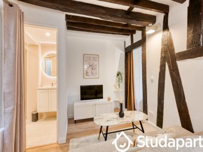 For rent Paris-4eme-arrondissement 2 rooms 29 m2 Paris (75004) photo 1