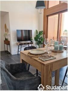 For rent Bordeaux 1 room 11 m2 Gironde (33800) photo 0