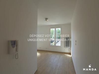 For rent Buc 1 room 20 m2 Yvelines (78530) photo 1