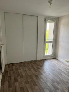 For rent Epernay 3 rooms 67 m2 Marne (51200) photo 2