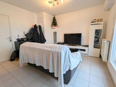 For sale Saint-priest 3 rooms 60 m2 Rhone (69800) photo 1