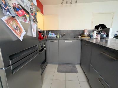 For sale Saint-priest 3 rooms 60 m2 Rhone (69800) photo 3