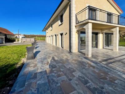 For sale Clermont-ferrand 12 rooms 390 m2 Puy de dome (63000) photo 0