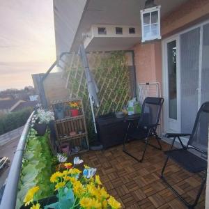 For sale RESIDENTIEL 4 rooms 81 m2 Rhone (69400) photo 1