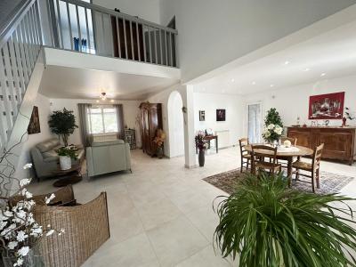 For sale 9 rooms 212 m2 Herault (34725) photo 2