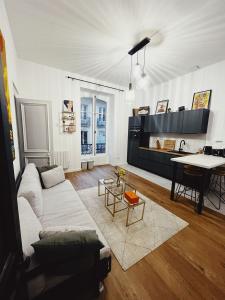 For sale RUE SERVIEZ 2 rooms 38 m2 Pyrenees atlantiques (64000) photo 0