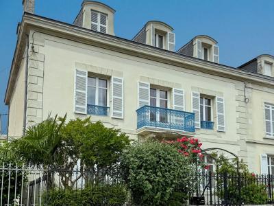 For sale Perigueux 8 rooms 220 m2 Dordogne (24000) photo 0