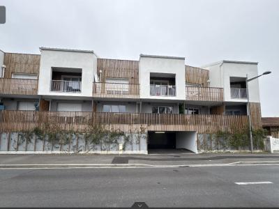 For rent Begles 5 rooms 103 m2 Gironde (33130) photo 0