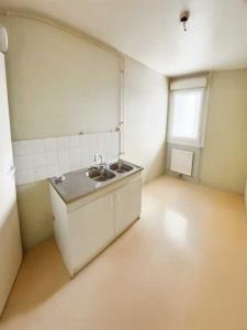 For sale Valentigney 4 rooms 81 m2 Doubs (25700) photo 4