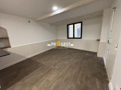 Louer Appartement 30 m2 Saint-maximin-la-sainte-baume