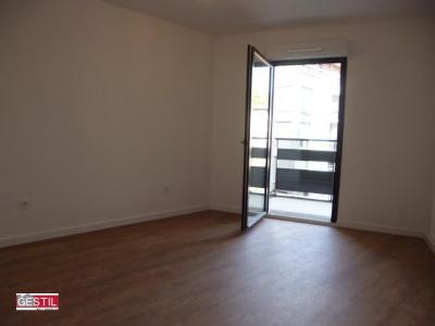 Louer Appartement 51 m2 Ennery