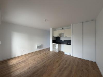 For rent Villenave-d'ornon 1 room 31 m2 Gironde (33140) photo 0