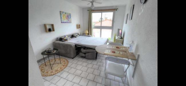 For rent Balaruc-les-bains 1 room 19 m2 Herault (34540) photo 0