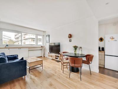 For sale Paris-15eme-arrondissement 2 rooms 46 m2 Paris (75015) photo 0
