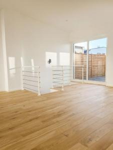 For sale Puteaux 3 rooms 67 m2 Hauts de Seine (92800) photo 2