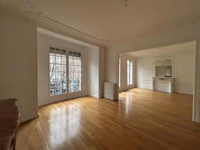 For rent Paris-8eme-arrondissement 4 rooms 105 m2 Paris (75008) photo 2