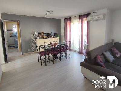 For sale Hyeres 3 rooms 63 m2 Var (83400) photo 2
