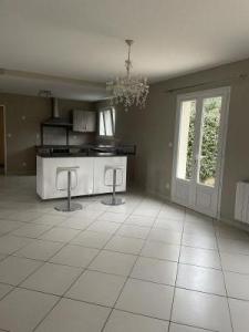 For rent Lamothe-landerron 4 rooms 130 m2 Gironde (33190) photo 2