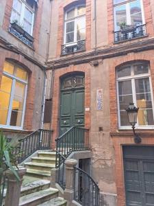 For rent Toulouse 7 rooms 219 m2 Haute garonne (31000) photo 0