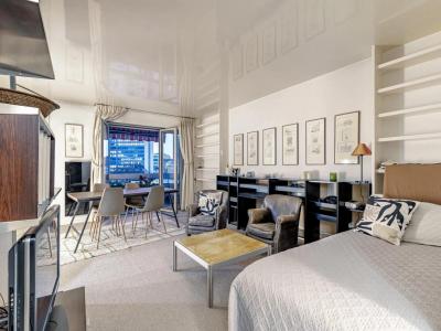 For sale Courbevoie 2 rooms 53 m2 Hauts de Seine (92400) photo 0