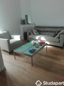 For rent Rochelle 1 room 20 m2 Charente maritime (17000) photo 0